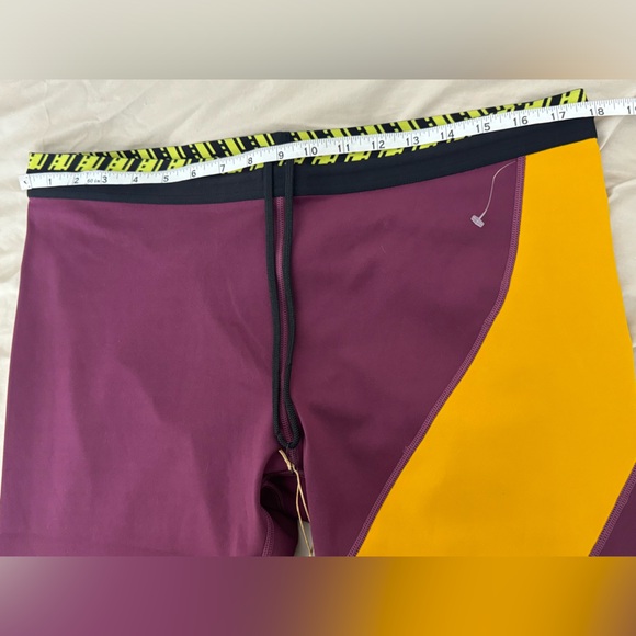 New Hoka One One Hupana Tight Women's Grape Wine 7/8 Length leggings size XXL - Picture 9 of 10